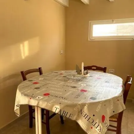 Casetta Mediterraneum סאניקולה